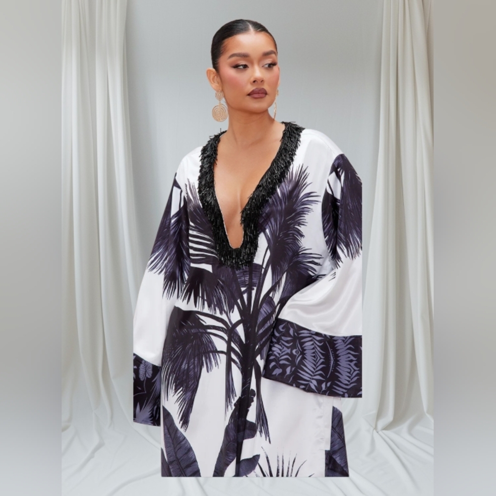 Fashion Nova LUXE LINE BEADED COLLAR Monochrome Palm Maxi Kaftan SIZE XL NWT - Picture 2 of 10